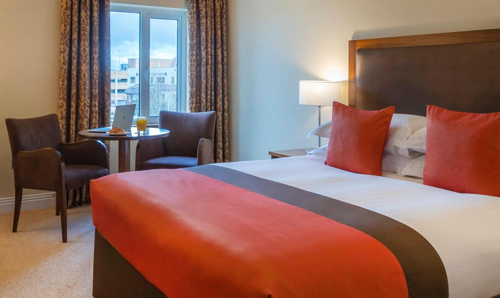 Temple Gate Hotel 에니스 외부 사진
