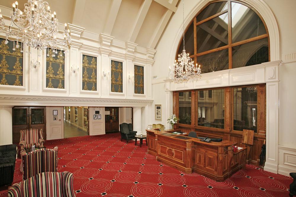 Temple Gate Hotel 에니스 외부 사진