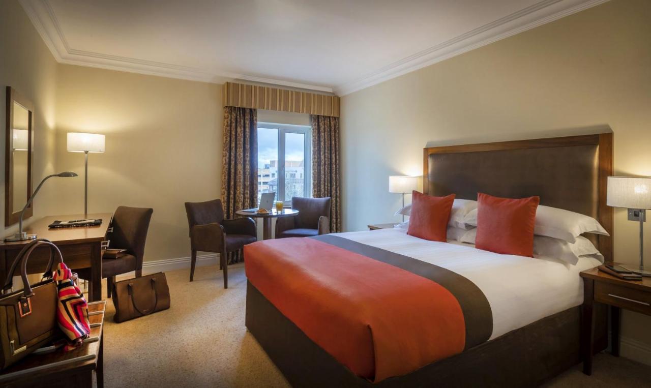 Temple Gate Hotel 에니스 외부 사진